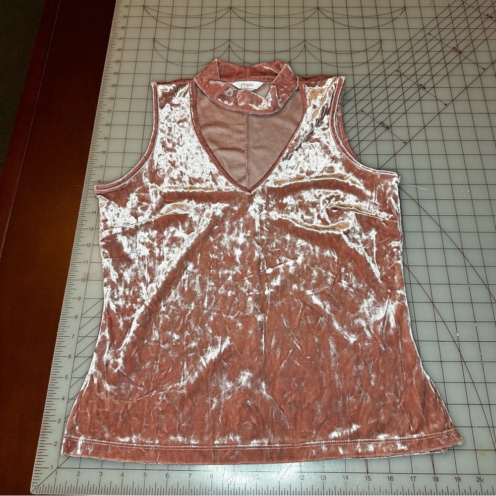Vintage women’s Y2K velour candies tank sz Lg with built in choker velvety shine